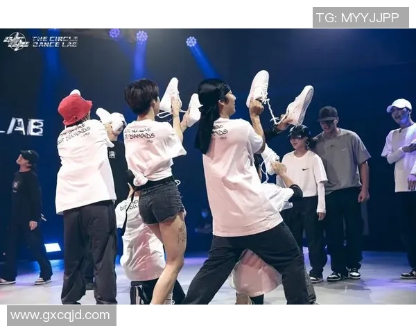 武汉街舞队荣登全国街舞节奏排行榜第二名引发热议 武汉街舞队荣登全国街舞节奏排行榜第二名引发热议